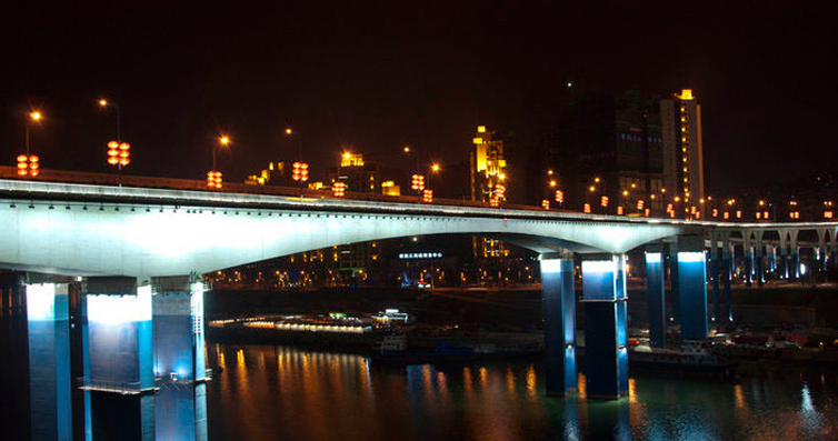 重慶渝澳大橋夜景亮化